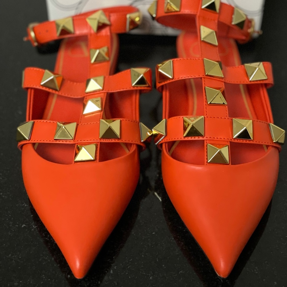 Ankle-Cuff Flat Ballerinas by Valentino Garavani